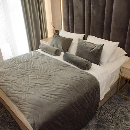 A Hoteli - Hotel Izvor Arandjelovac Exterior photo A bedroom