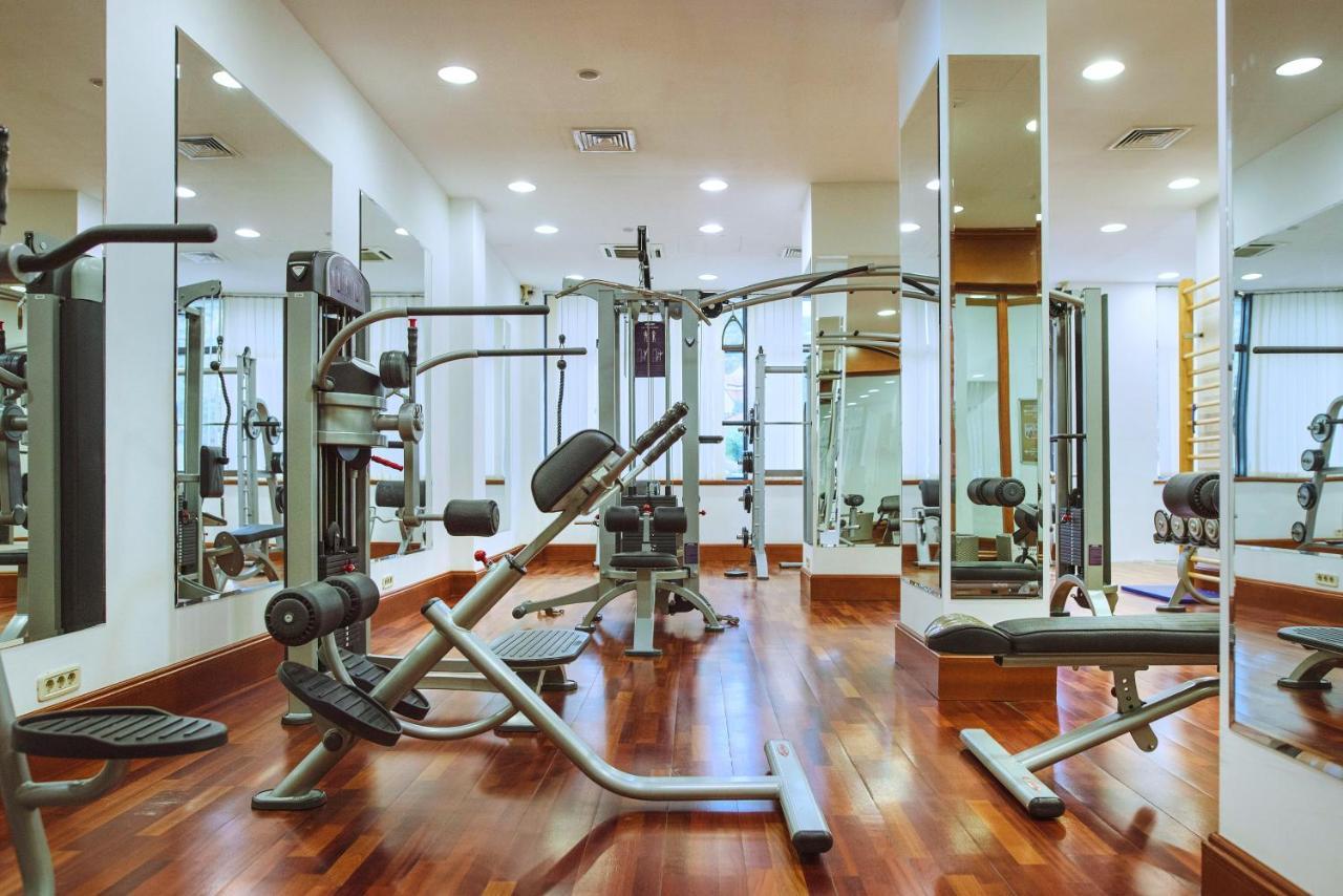 A Hoteli - Hotel Izvor Arandjelovac Exterior photo A gym