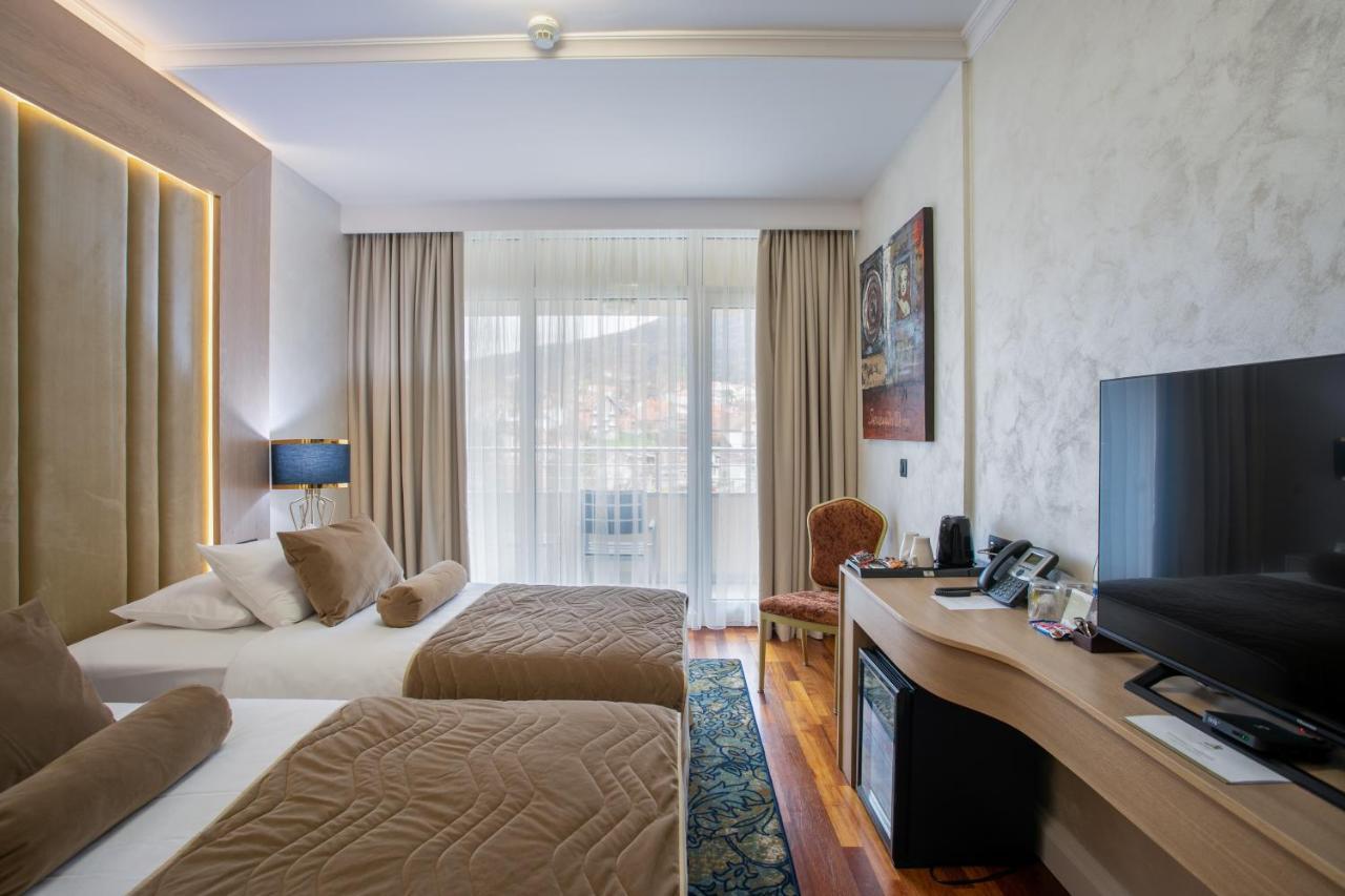 A Hoteli - Hotel Izvor Arandjelovac Exterior photo A room at the hotel